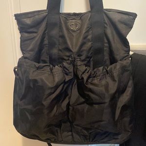 The best Lululemon tote bag!!